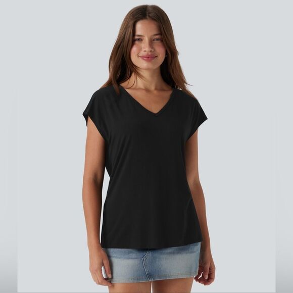 NWT Halara V-neck Tee - Picture 2 of 6